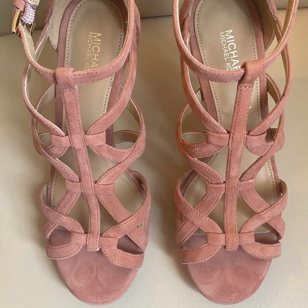 MICHEAL Michael Kors Sandra Platform Suede - Picture 4 of 10